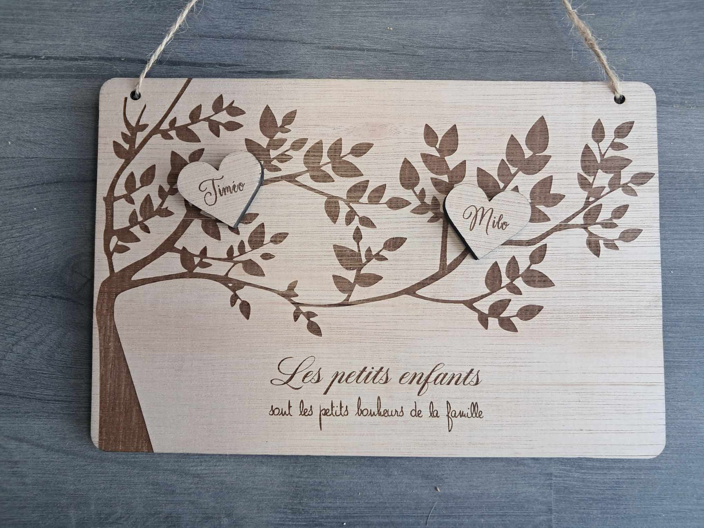 Pancarte avec petits enfants