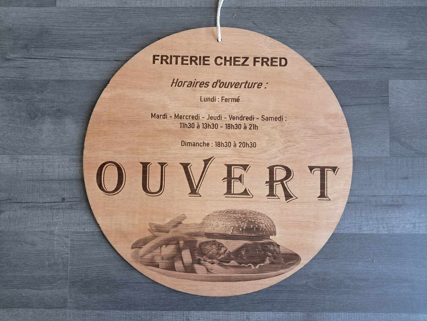 Magasin ouvert fermé sur-mesure
