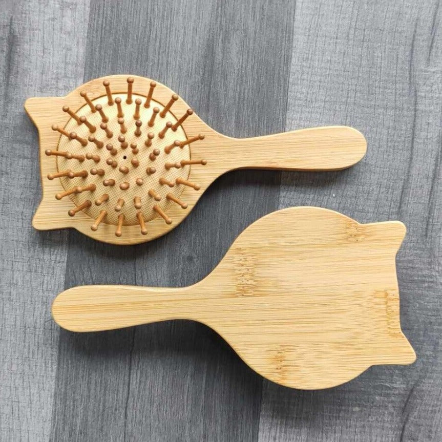 Brosse oreille de chat