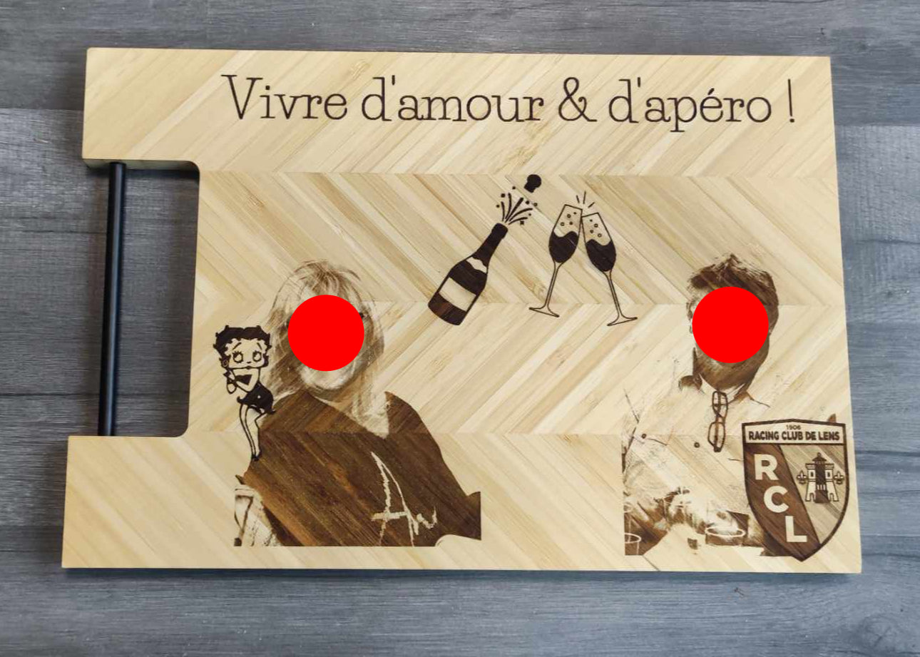 Planche a découper avec gravure 