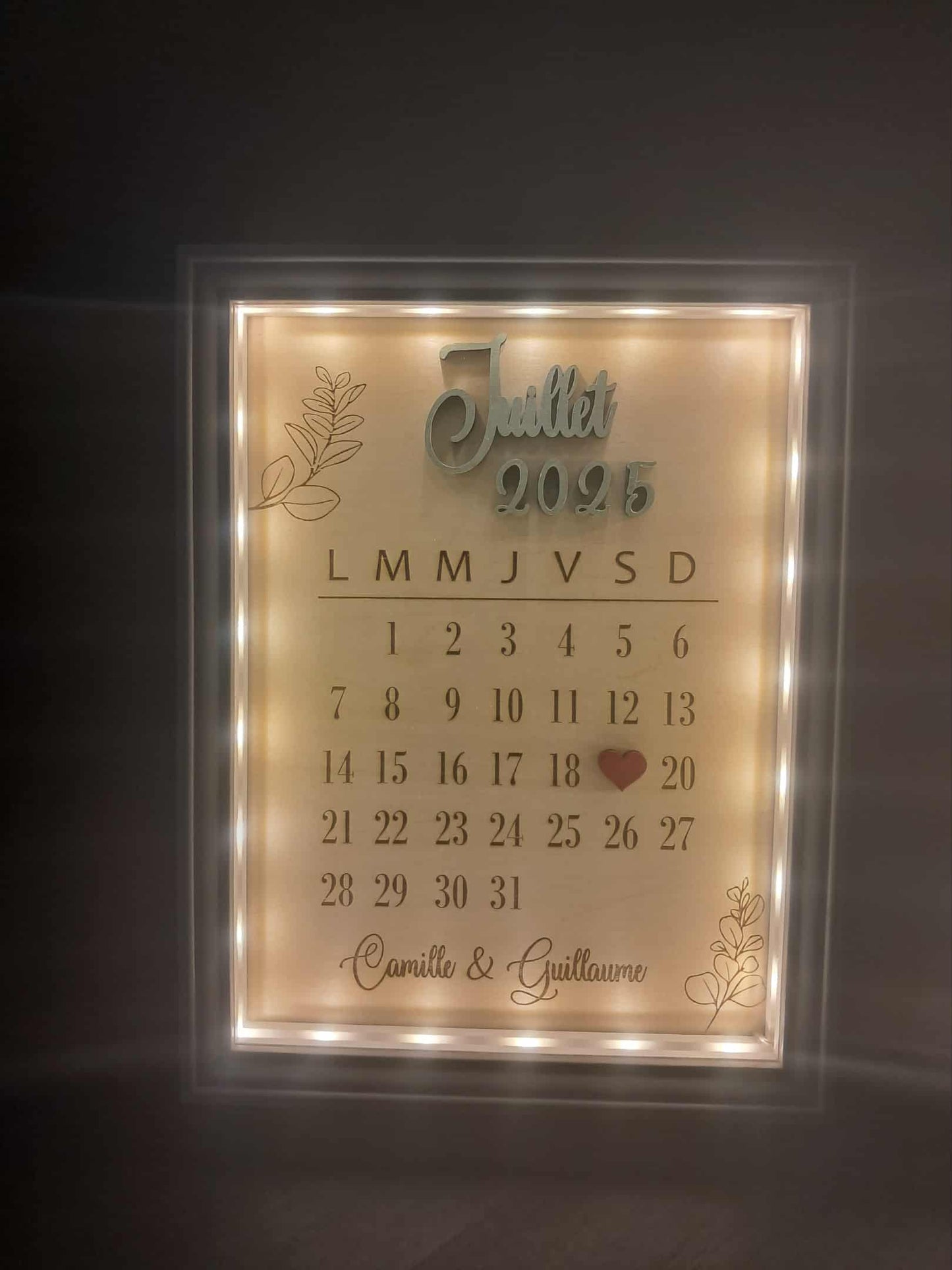 Lumineux cadre bois date mariage