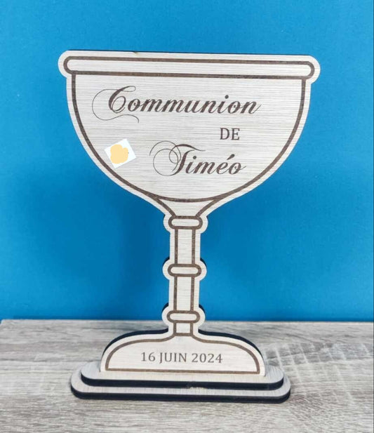 Decoration sur mesure en bois pour cette coupe communion