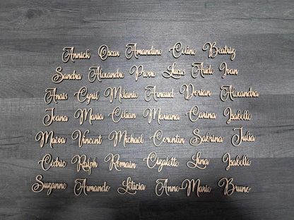 Prénom mariage invité marque place en bois sur mesure